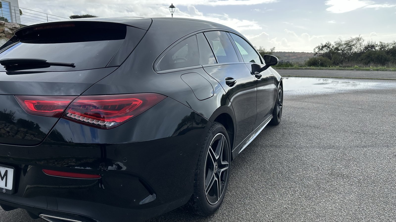 Mercedes-Benz CLA 250e Shooting Brake AMG foto 3
