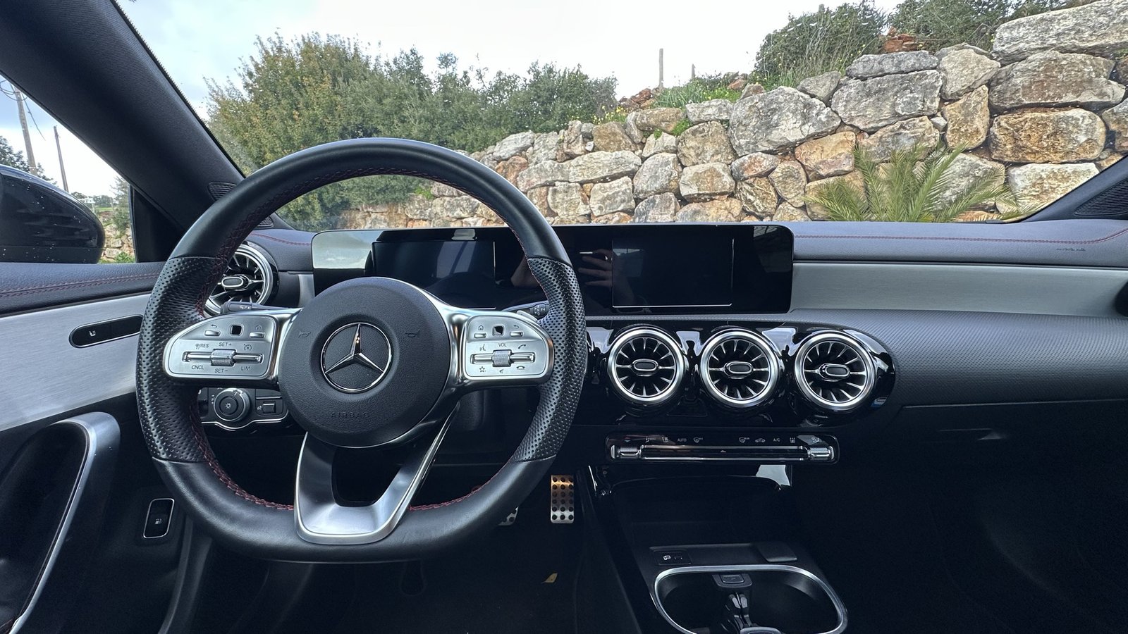 Mercedes-Benz CLA 250e Shooting Brake AMG foto 4