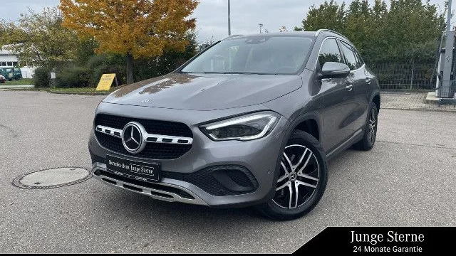 Mercedes-Benz GLA 250e AMG Line 2022 — Junge Sterne