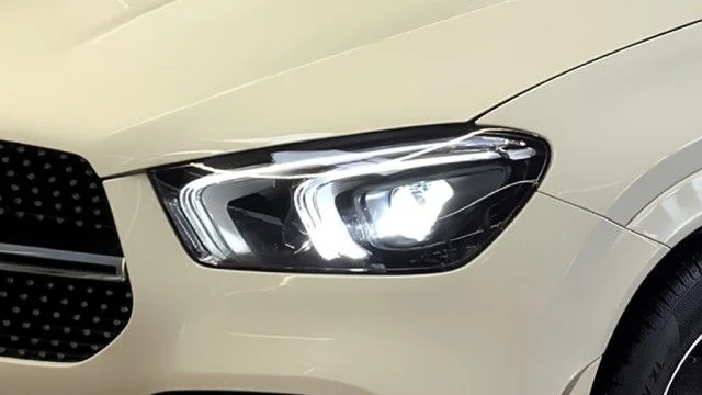 Mercedes-Benz GLE 350de AMG Coupé Branco — Junge Sterne foto 2
