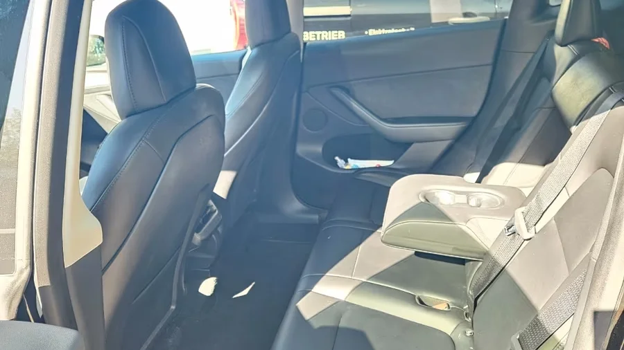 Tesla Model Y Long Range AWD 2022-2023 foto 3