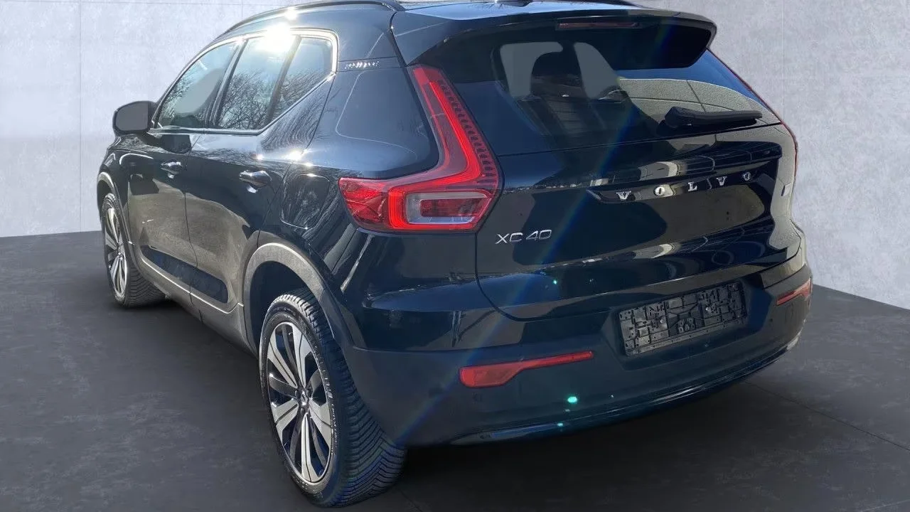 Volvo XC40 Recharge Pure Electric 2022/2023 foto 3