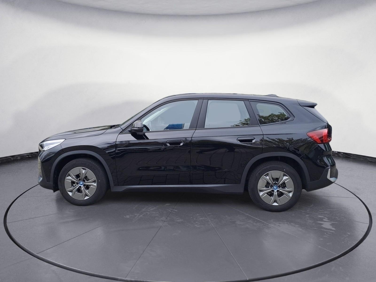 BMW iX1 eDrive20 2024 foto 4