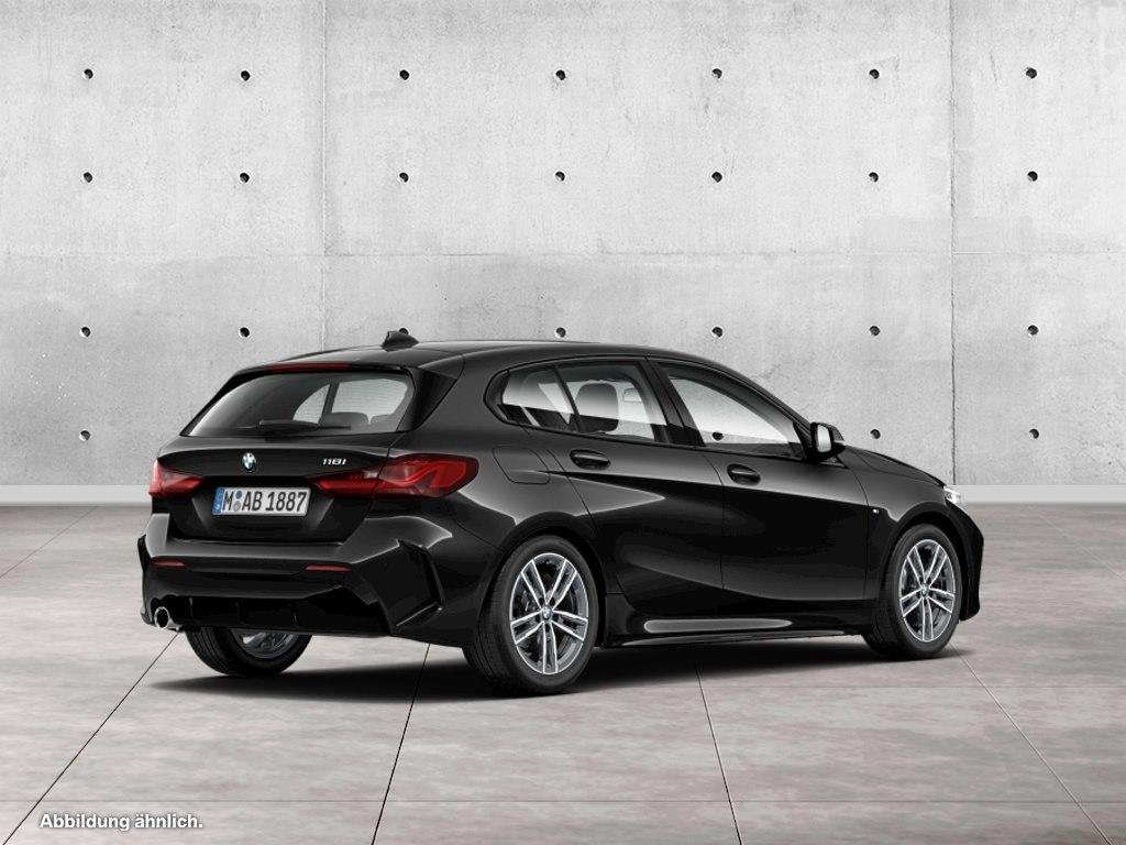 BMW 118 i M Sport 2023 foto 2