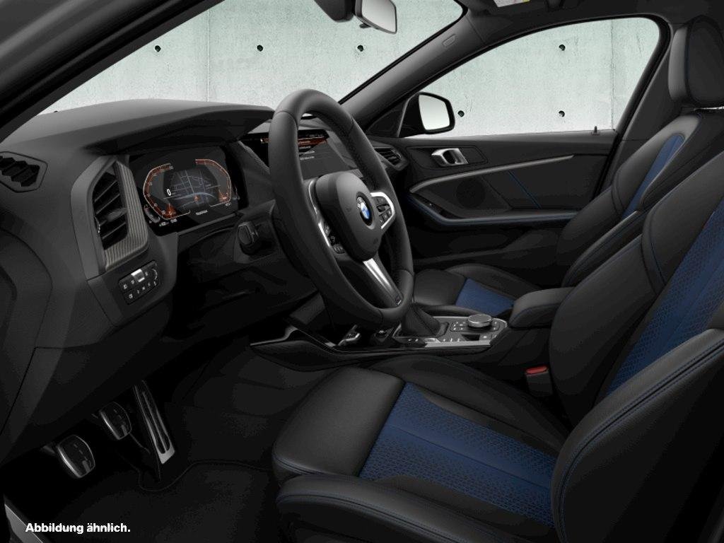 BMW 118 i M Sport 2023 foto 3