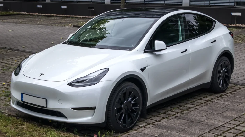 Tesla Model Y Long Range 2025 — comparativo preço Portugal vs Alemanha