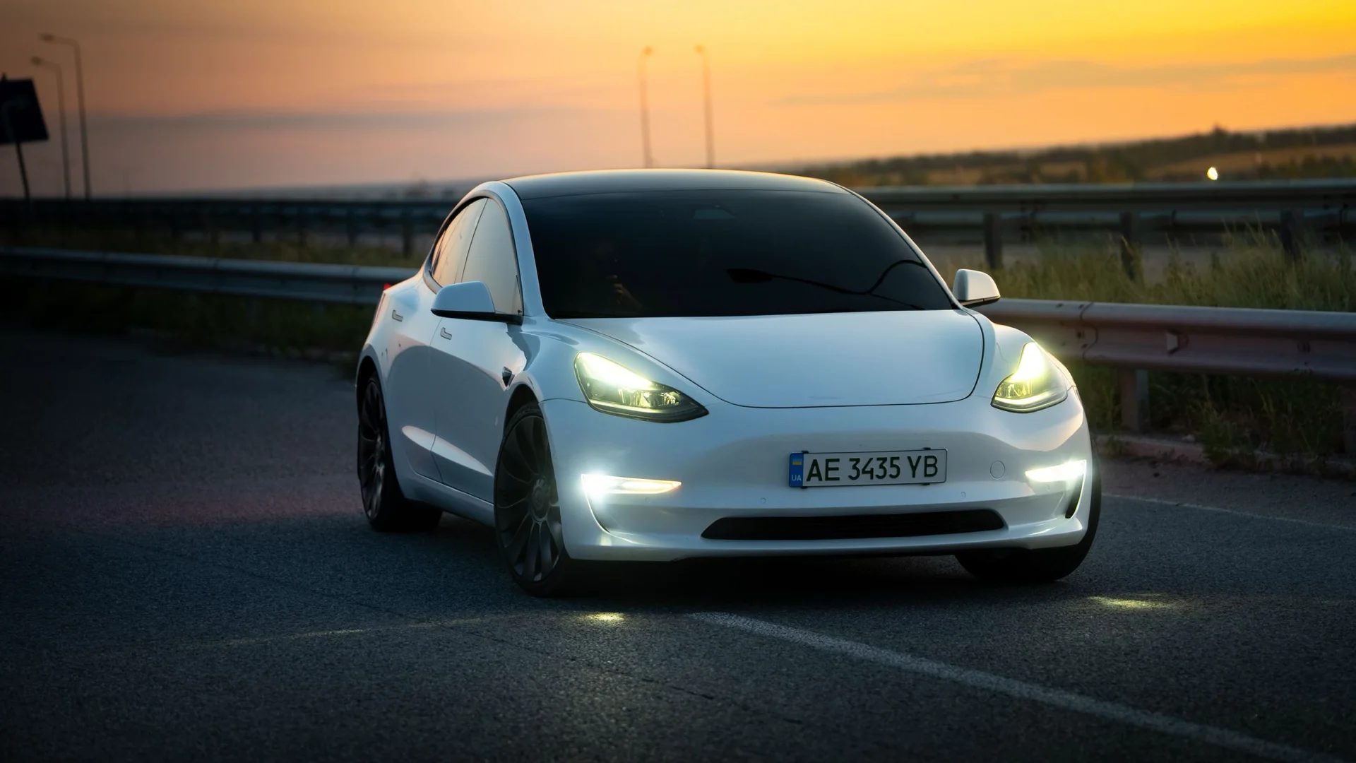 EcoImport serviço importação carros TVDE Tesla Mercedes BMW para Uber Bolt em Portugal