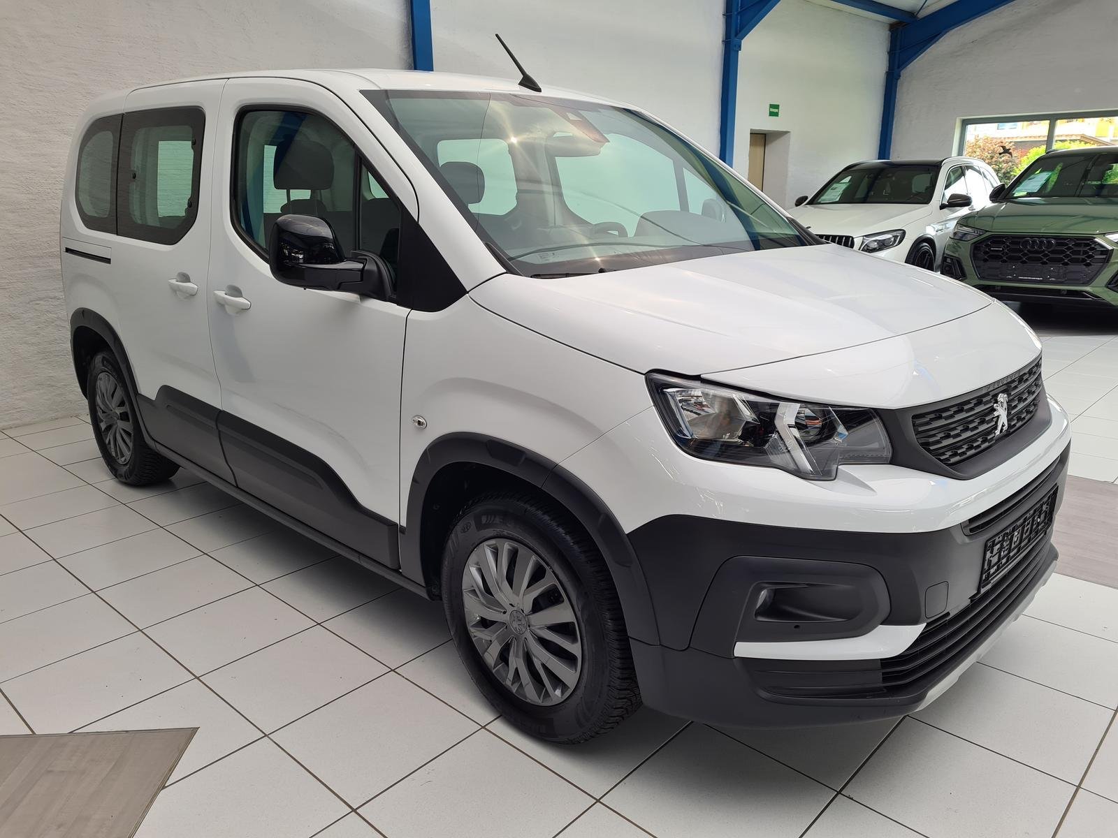 Peugeot e Rifter 2023 foto 2