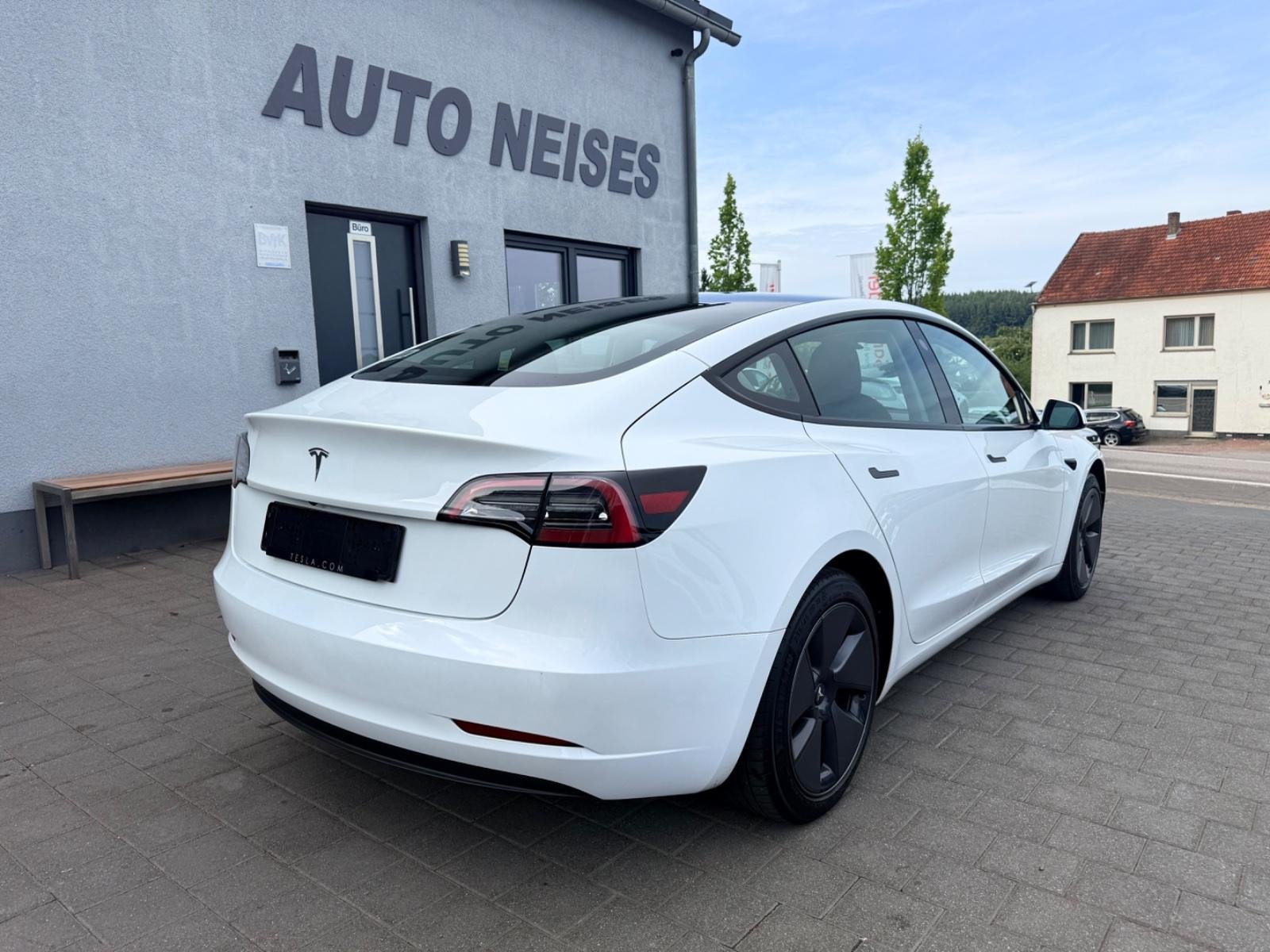 Tesla Model 3 2023 foto 3