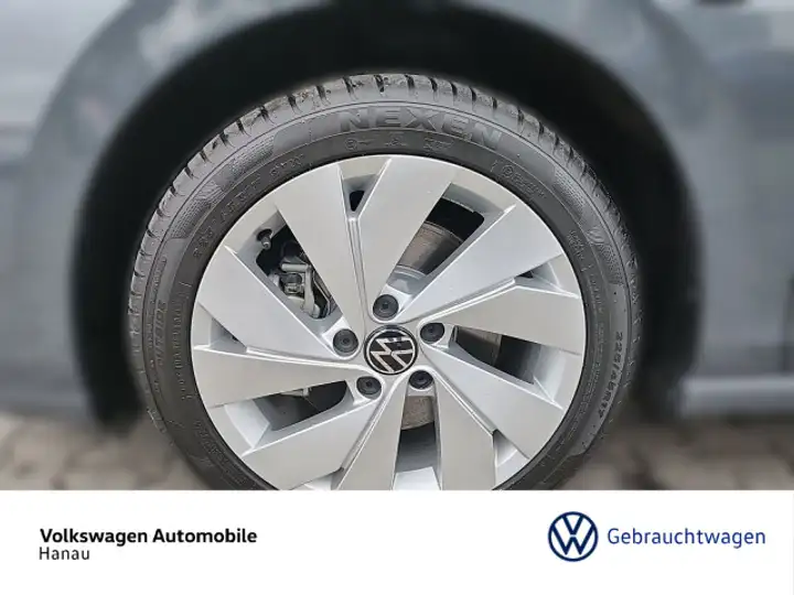 Volkswagen GolfVIII 1.5 TSI DSG eHybrid Life ACC DAB+ LED 2026 foto 3